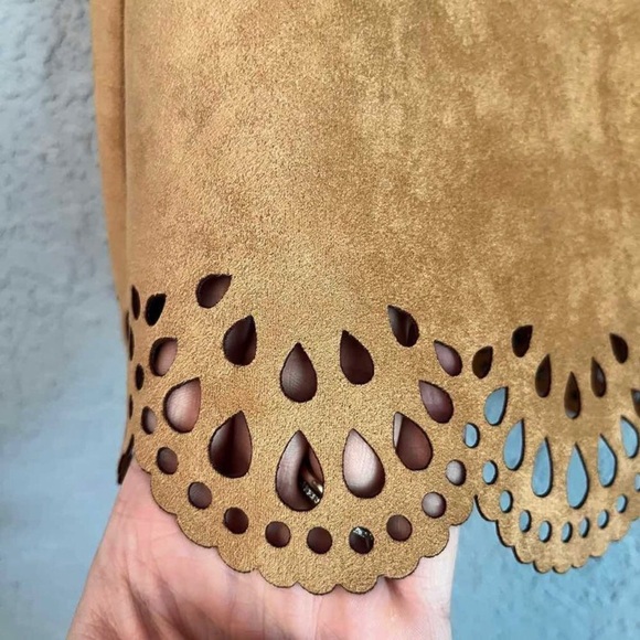 L Love Medium Skirt with Euler Cutout Details - Picture 2 of 6